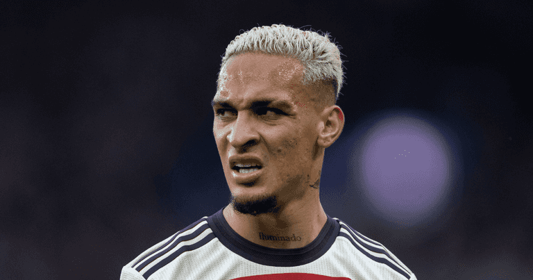 Antony told he can leave Man United in January after Erik ten Hag sacking Antony told he can leave Man United in January after Erik ten Hag sacking