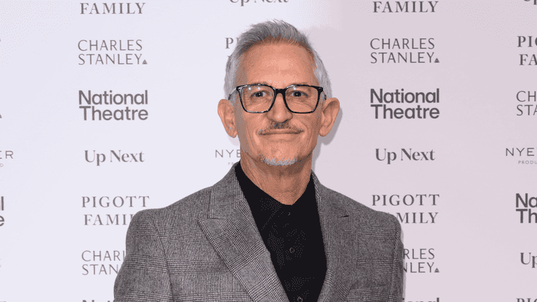Gary Lineker agrees a contract extension with the BBC Gary Lineker agrees a contract extension with the BBC