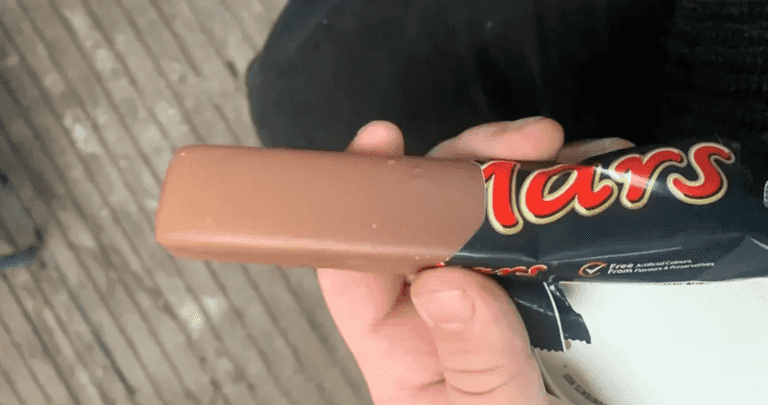 Man who found ‘hideous’ smooth Mars bar gets compensation Man who found ‘hideous’ smooth Mars bar gets compensation