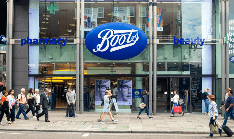 Boots urgently recalls popular Christmas present over ‘risk of burns’ Boots urgently recalls popular Christmas present over ‘risk of burns’