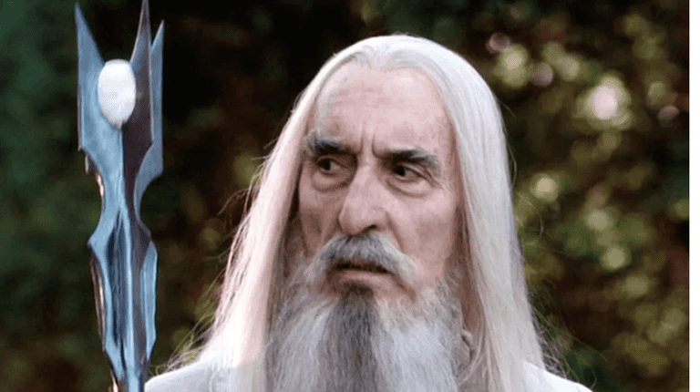 Christopher Lee spent his last night alive watching Lord Of The Rings Christopher Lee spent his last night alive watching Lord Of The Rings
