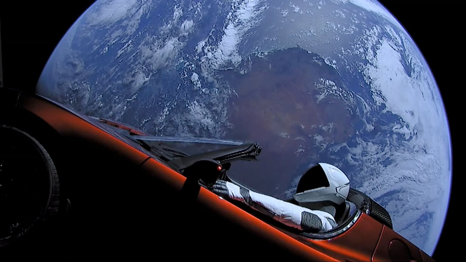 Newly discovered ‘asteroid’ turns out to be Tesla shot into space by Elon Musk