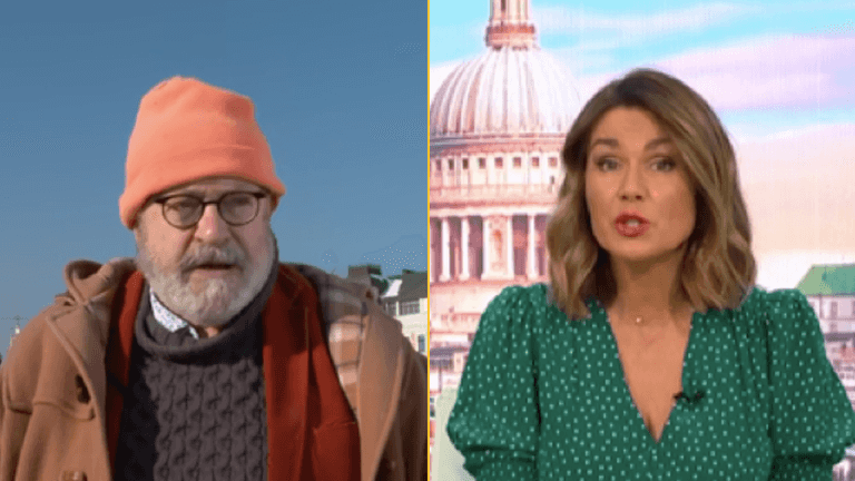 Susanna Reid interrupts GMB show to apologise for co-star’s “inappropriate gesture” on air Susanna Reid interrupts GMB show to apologise for co-star’s “inappropriate gesture” on air