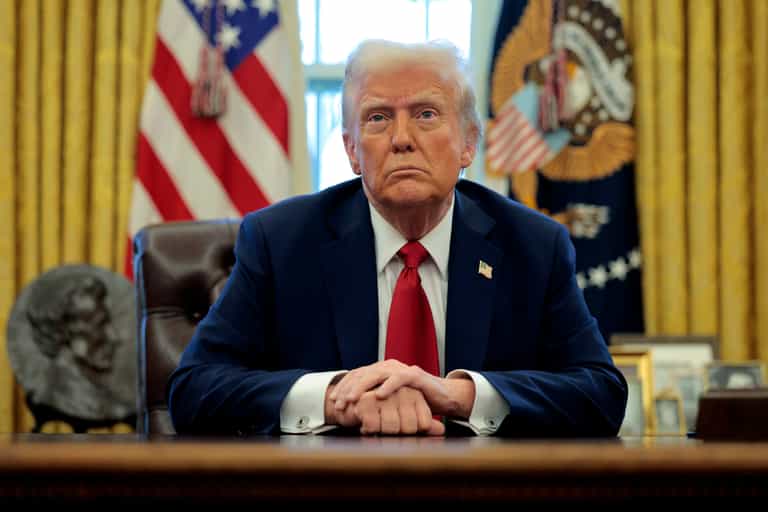 Trump signs executive order banning transgender women from female sports Trump signs executive order banning transgender women from female sports