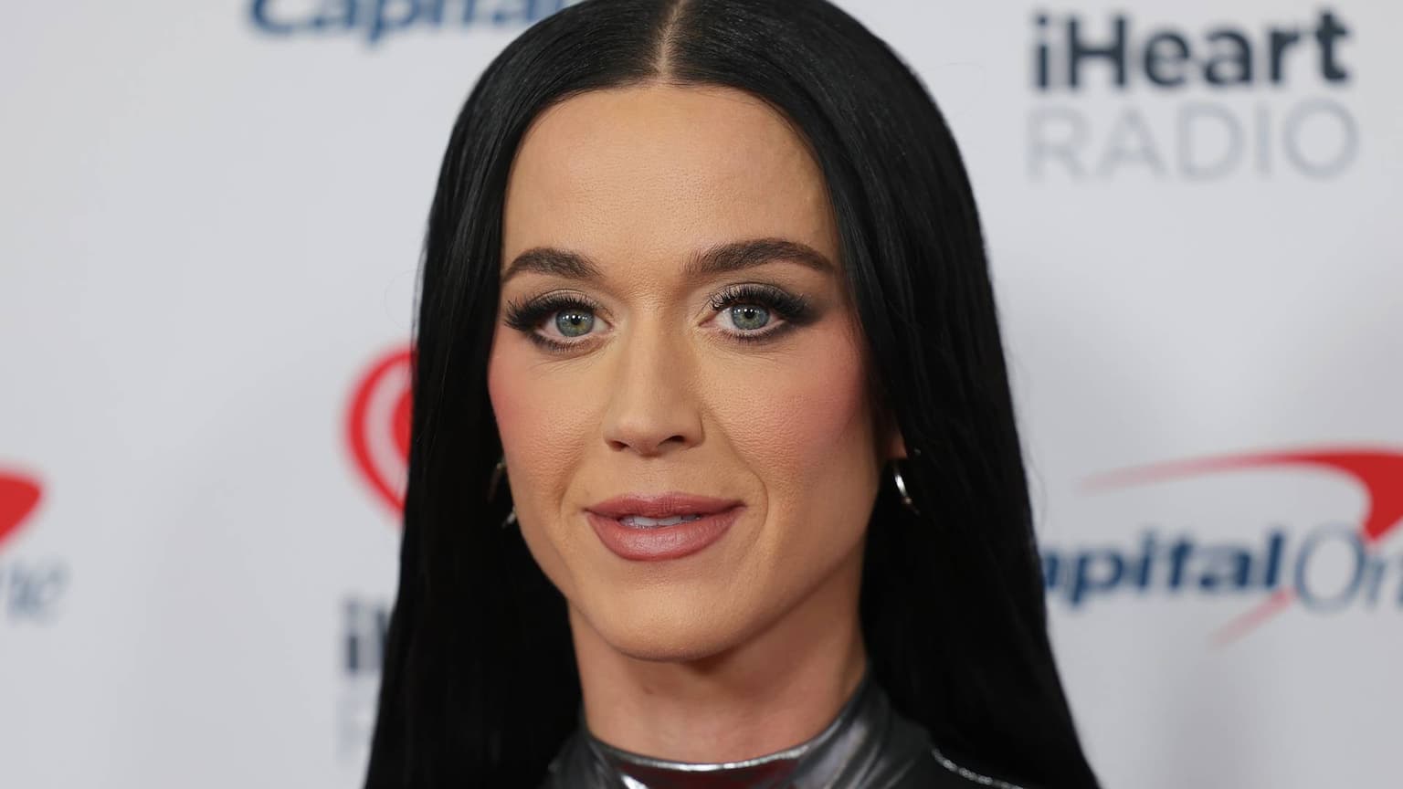 Katy Perry to be sent to space as part of all-female mission