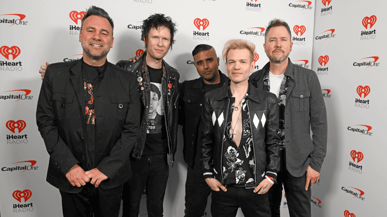 Sum 41 fans are finally learning what the band’s name means after all these years Sum 41 fans are finally learning what the band’s name means after all these years
