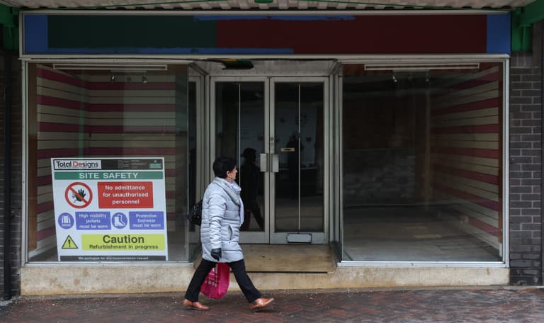 Major UK bank announces closure of almost 100 branches Major UK bank announces closure of almost 100 branches