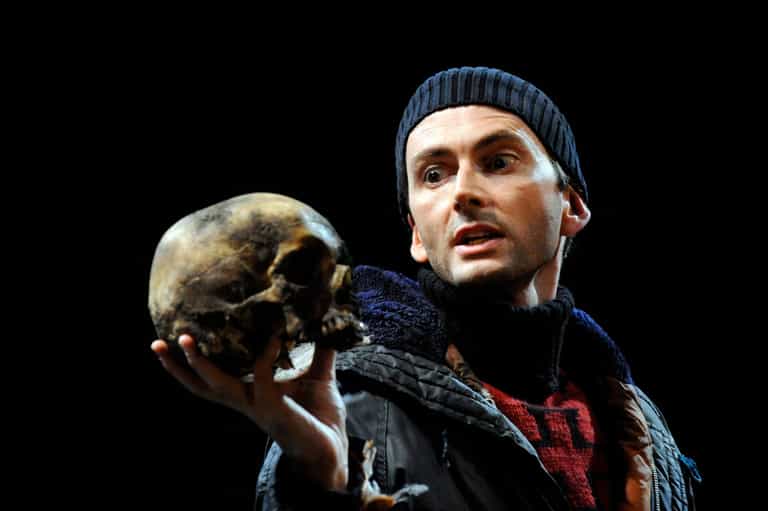 David Tennant offers to donate his own skull to be used as stage prop David Tennant offers to donate his own skull to be used as stage prop