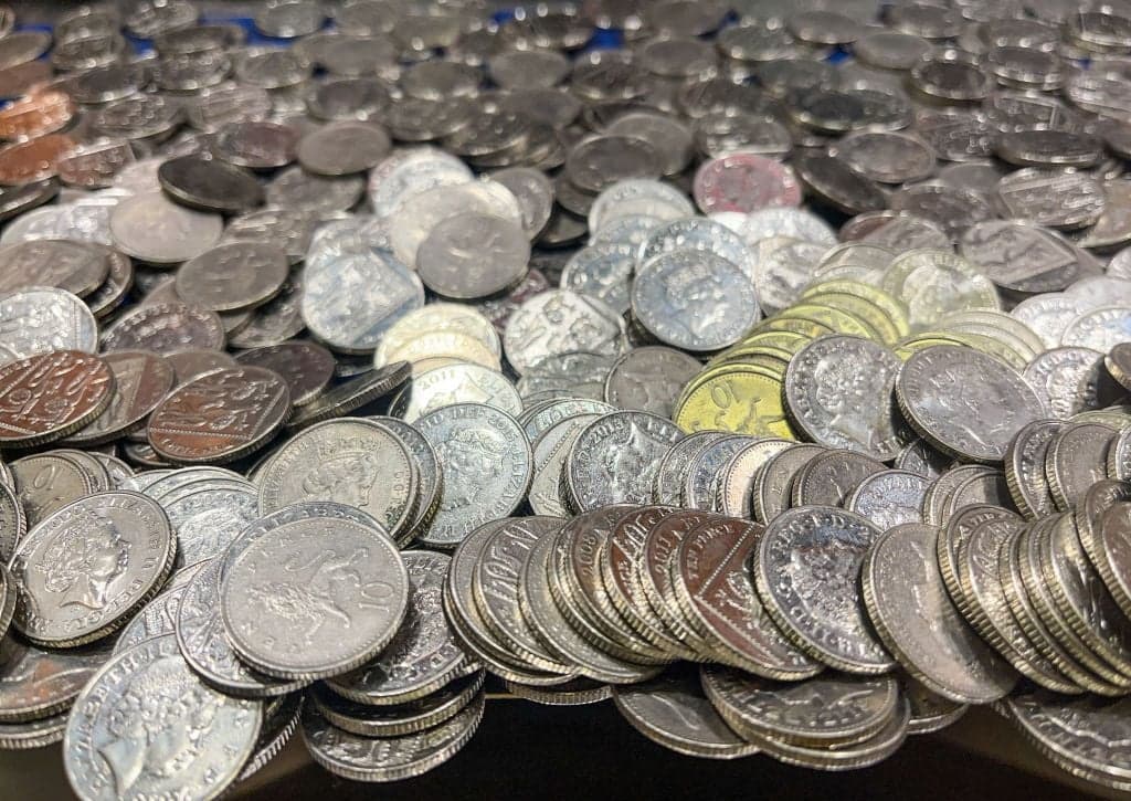 Shops could be forced to accept cash in future