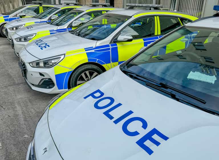 Police force blocks white applicants to boost diversity Police force blocks white applicants to boost diversity