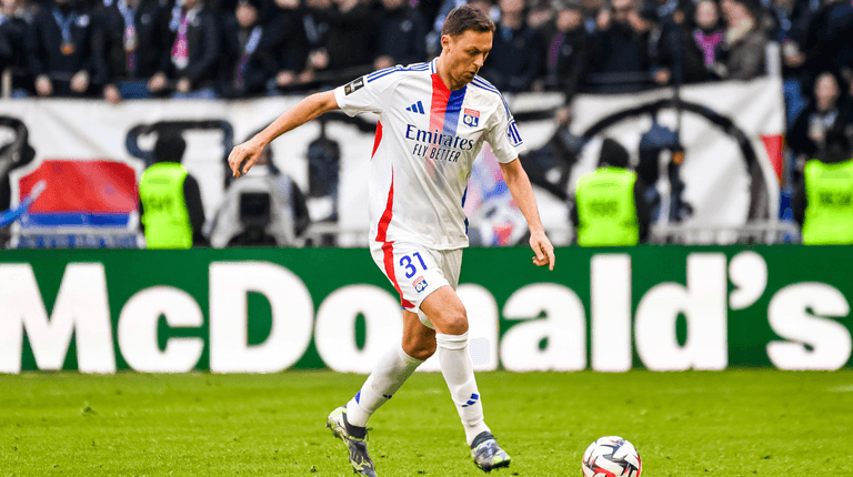 Nemanja Matic ‘could face ban’ for covering up LGBTQ+ badge Nemanja Matic ‘could face ban’ for covering up LGBTQ+ badge