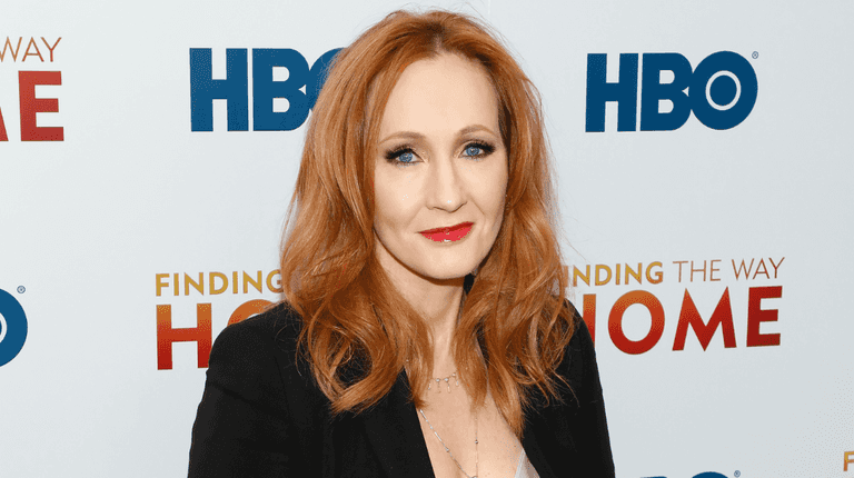JK Rowling praises BBC presenter for refusing ‘pregnant people’ term JK Rowling praises BBC presenter for refusing ‘pregnant people’ term