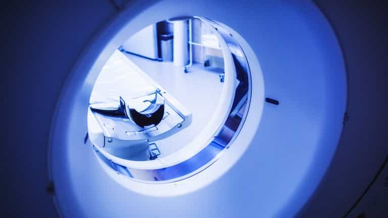 Man dies after being sucked in MRI machine due to his long metal necklace Man dies after being sucked in MRI machine due to his long metal necklace