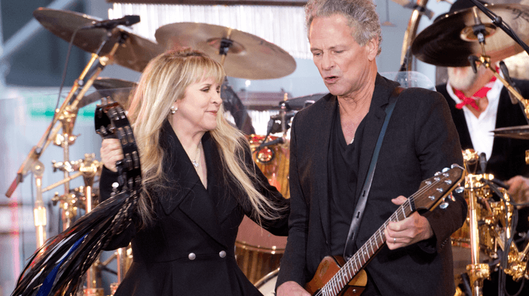 Fleetwood Mac spark rumours of reunion with ‘cryptic’ coordinated posts Fleetwood Mac spark rumours of reunion with ‘cryptic’ coordinated posts