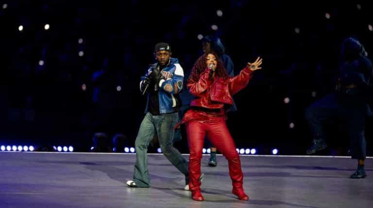 Last minute Kendrick Lamar and SZA tickets are available to buy for their UK tour dates Last minute Kendrick Lamar and SZA tickets are available to buy for their UK tour dates