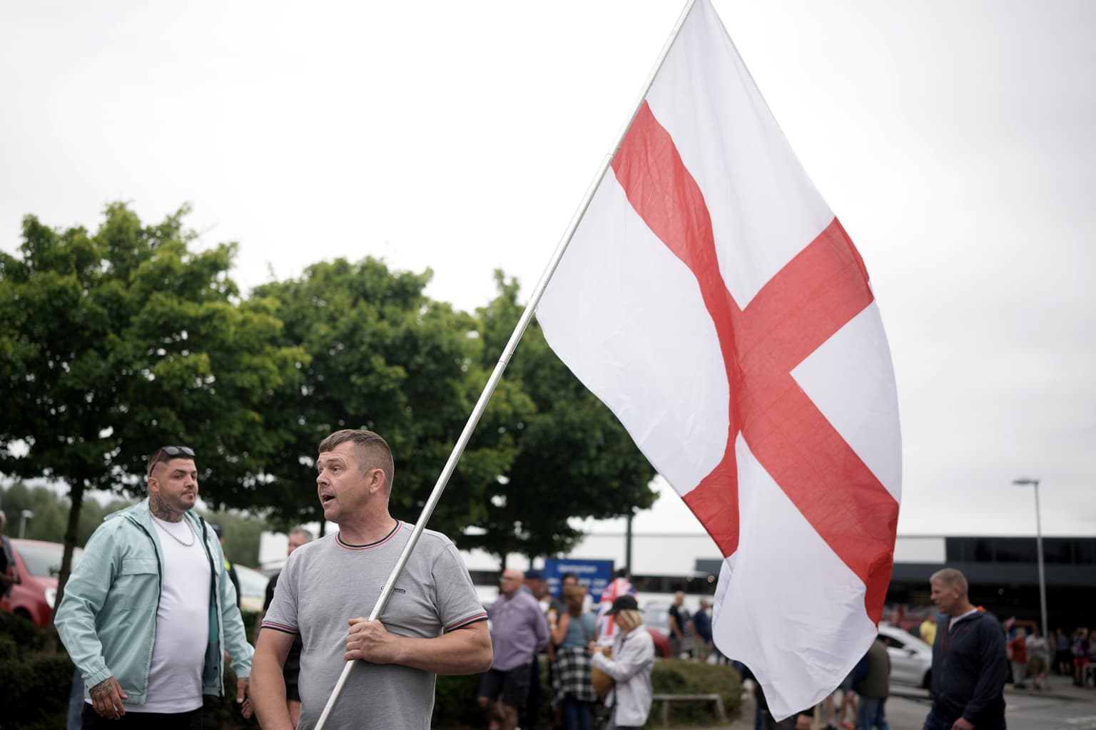 Government issue response to sudden eruption of English flag flying campaign