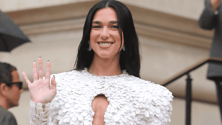 Dua Lipa given Kosovo citizenship by president Dua Lipa given Kosovo citizenship by president