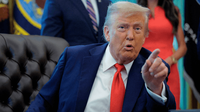 Donald Trump signs executive order to jail anyone who burns American flag Donald Trump signs executive order to jail anyone who burns American flag