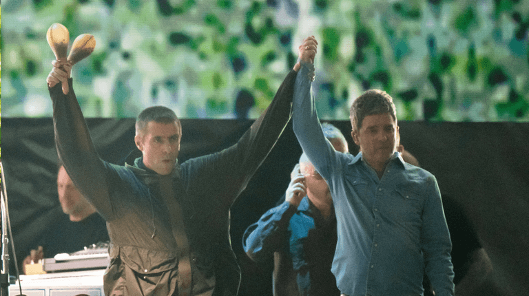 Wembley Stadium investigating claims ‘hundreds of ticketless fans’ snuck into Oasis gig Wembley Stadium investigating claims ‘hundreds of ticketless fans’ snuck into Oasis gig