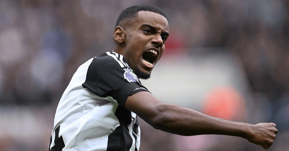 Newcastle player defends Alexander Isak leaving the club in strong statement