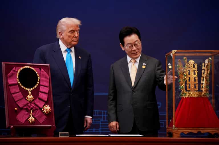 South Korea gifts Donald Trump golden crown despite US ‘No Kings’ protests South Korea gifts Donald Trump golden crown despite US ‘No Kings’ protests