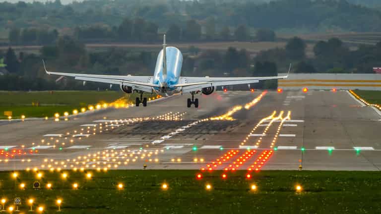 France to fine unruly air passengers €20,000 France to fine unruly air passengers €20,000