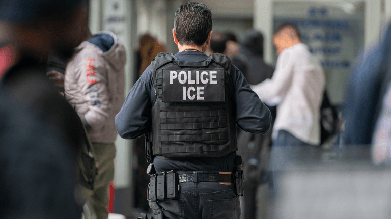 ICE agents went for lunch at Mexican restaurant before detaining employees after ICE agents went for lunch at Mexican restaurant before detaining employees after