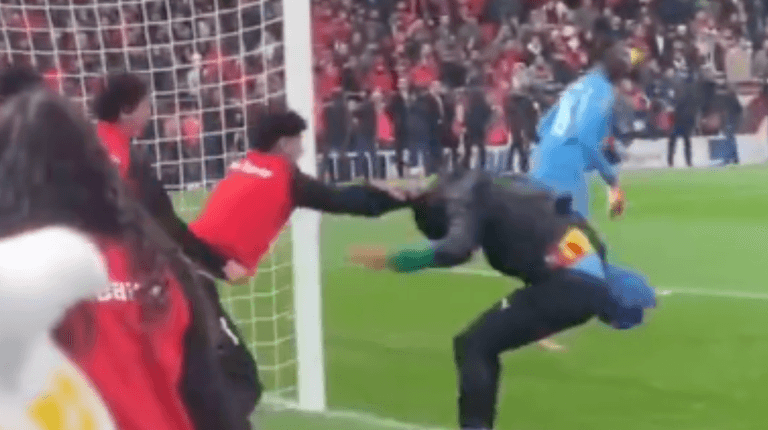 Senegal player praised after fighting off Morocco ball boys during Afcon final Senegal player praised after fighting off Morocco ball boys during Afcon final