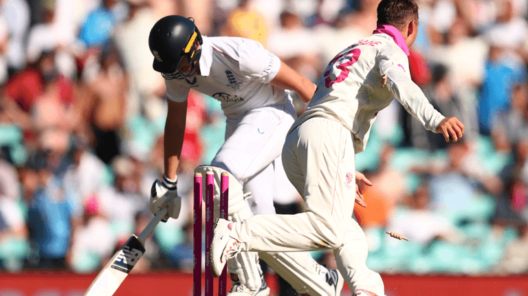Cricket fans slam ‘worst commentary ever heard’ during Ashes coverage Cricket fans slam ‘worst commentary ever heard’ during Ashes coverage