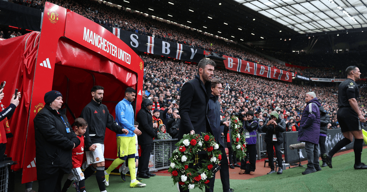 The Premier League live blog: Follow all of the action as Man United host Spurs