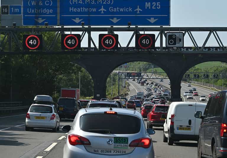 Green Party plans to reduce speed limit on motorways to 55mph Green Party plans to reduce speed limit on motorways to 55mph