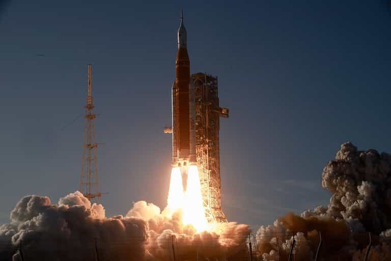 Artemis II astronauts make grim discovery moments after lift off on mission around the moon Artemis II astronauts make grim discovery moments after lift off on mission around the moon
