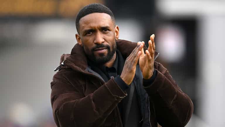 Jermain Defoe’s ex-team mate reacts hilariously to thought of him being a manager Jermain Defoe’s ex-team mate reacts hilariously to thought of him being a manager