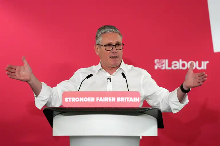 Two Labour MPs quit ministerial aide roles as they call for Keir Starmer resignation Two Labour MPs quit ministerial aide roles as they call for Keir Starmer resignation