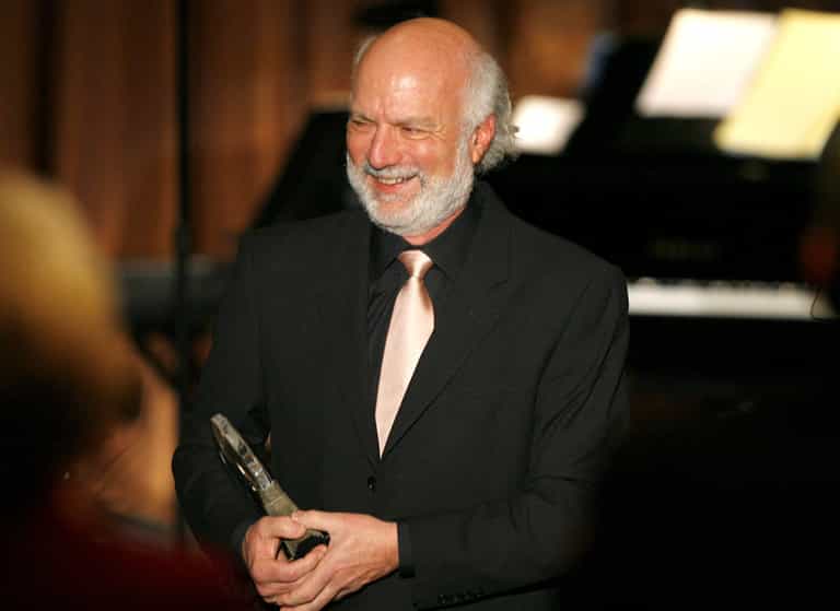 Friends and Cheers legend James Burrows dies aged 85 Friends and Cheers legend James Burrows dies aged 85
