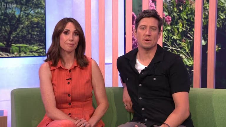 BBC The One Show hosts pay emotional live tribute following death of Bill Oddie BBC The One Show hosts pay emotional live tribute following death of Bill Oddie