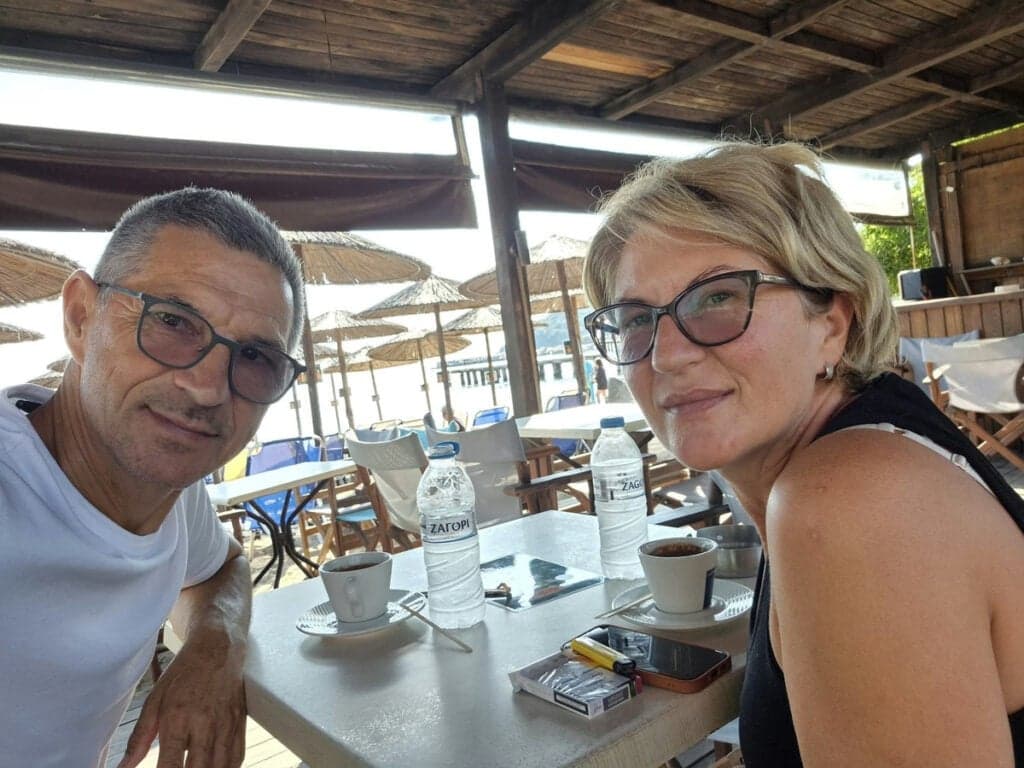 ‘If we die, we die together’ – wife recalls clinging onto husband as he was sucked out of Ryanair window