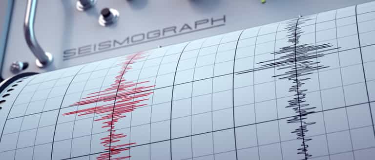 Japan earthquake: 7.1 quake hits Kyushu as buildings collapse and fires break out Japan earthquake: 7.1 quake hits Kyushu as buildings collapse and fires break out