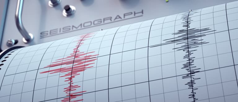 Japan earthquake: 7.1 quake hits Kyushu as buildings collapse and fires break out Japan earthquake: 7.1 quake hits Kyushu as buildings collapse and fires break out