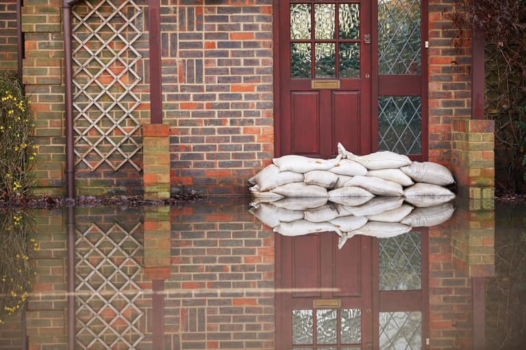 Gwaelod-y-Garth flood forces evacuation after quarry ‘explosion’ Gwaelod-y-Garth flood forces evacuation after quarry ‘explosion’