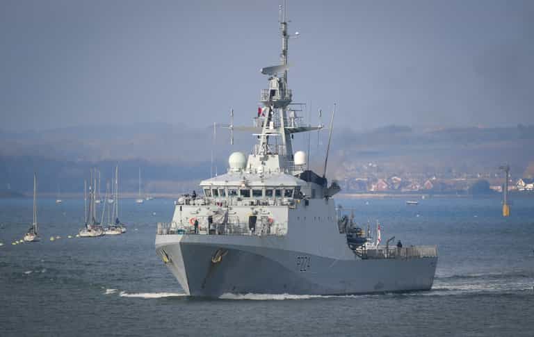 Argentina accuses British warship of illegal incursion hours after World Cup semi-final Argentina accuses British warship of illegal incursion hours after World Cup semi-final