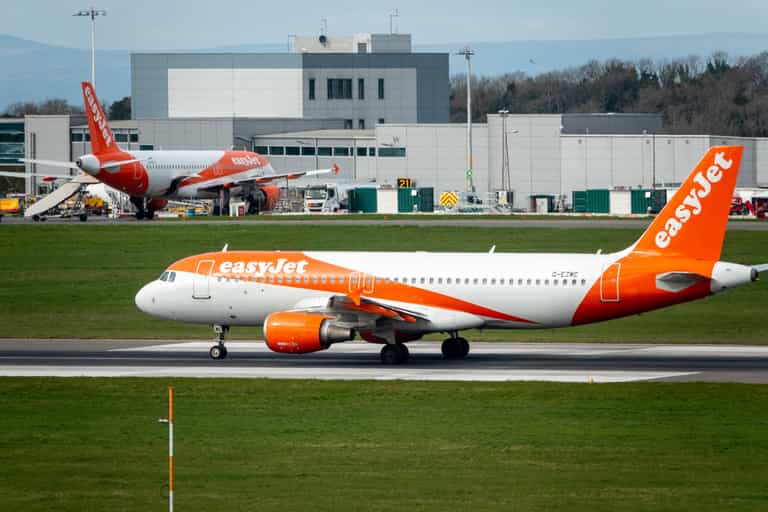 EasyJet flight to UK forced to turn back after mass 10-person brawl breaks out mid-air EasyJet flight to UK forced to turn back after mass 10-person brawl breaks out mid-air