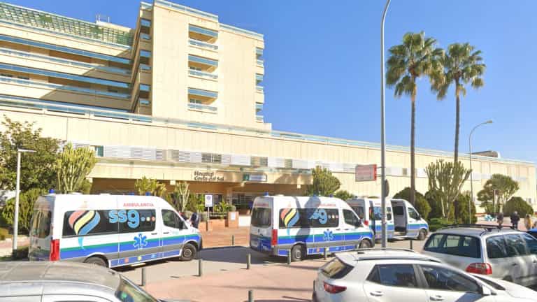 Dozens of tourists including Brits hospitalised after swimming pool poisoning near Marbella Dozens of tourists including Brits hospitalised after swimming pool poisoning near Marbella