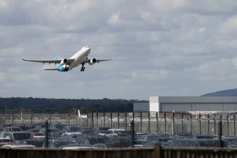 UK airport running low on fuel as shortage threatens flights UK airport running low on fuel as shortage threatens flights
