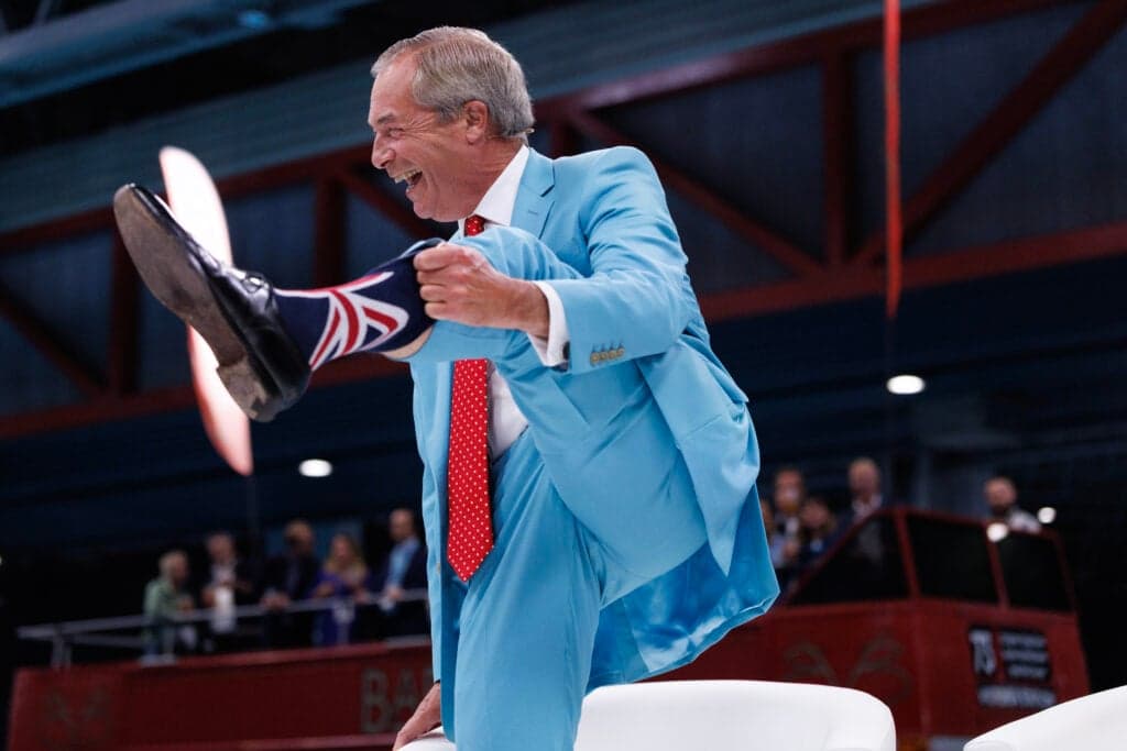 Why more and more Europeans start leaning towards the right
