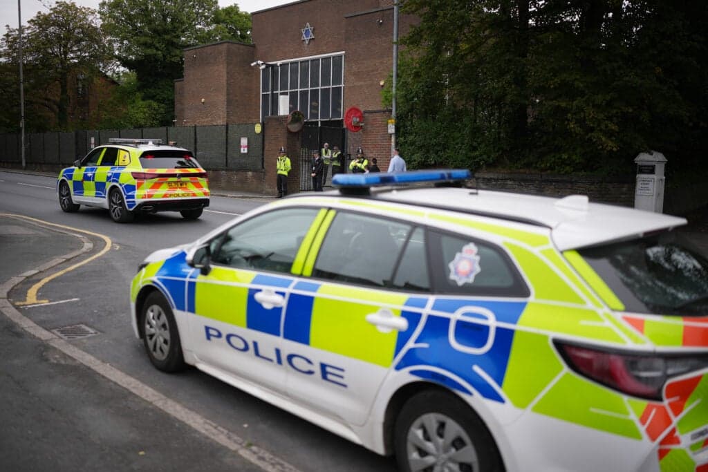 Manchester Jewish community terror plot disrupted, say police