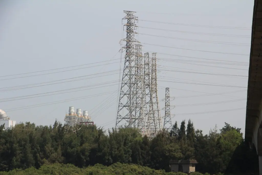 Pylon payout: paralysed worker wins £10m after fall