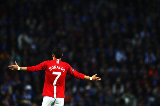 Cristiano Ronaldo: New Manchester United No 7 smashes shirt sale