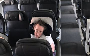 Gatwick apologises for leaving disabled customer on plane for an hour and a half
