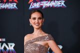 Chris Hemsworth’s ‘thoughtful’ act before kissing vegan Thor co-star Natalie Portman